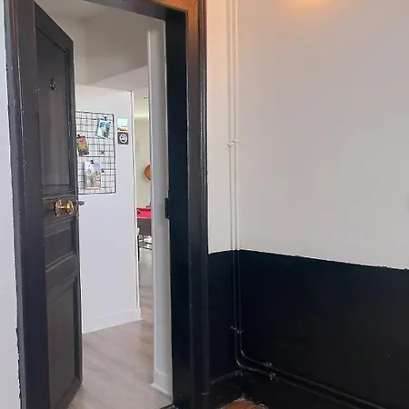 Escapade En Champagne Moments Conviviaux Entre Amis, Famille