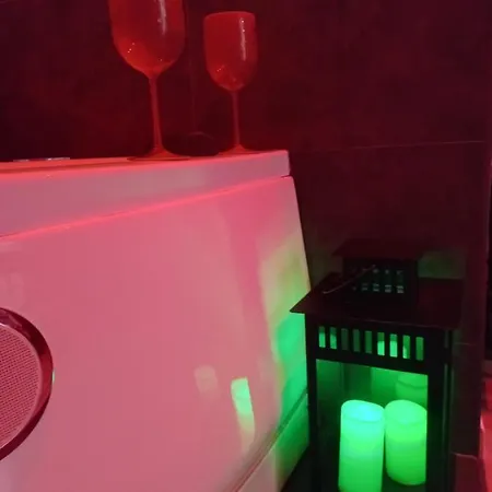 Escapade En Champagne Moments Conviviaux Entre Amis, Famille * Épernay