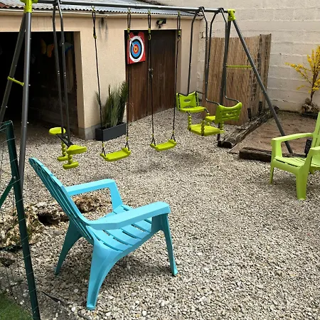 Escapade En Champagne Moments Conviviaux Entre Amis, Famille