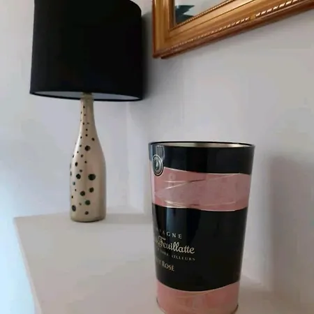 Holiday home Escapade En Champagne Moments Conviviaux Entre Amis, Famille