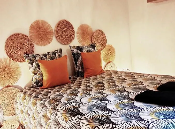 Escapade En Champagne Moments Conviviaux Entre Amis, Famille