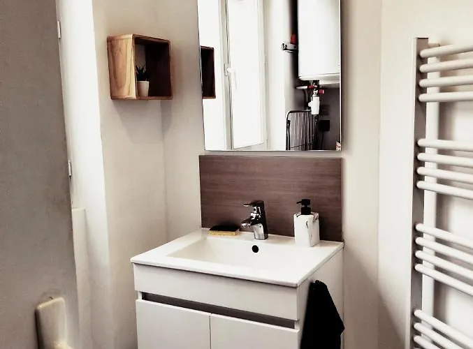 Escapade En Champagne Moments Conviviaux Entre Amis, Famille * Épernay